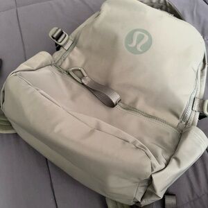 lululemon athletica Men's Backpack - Sage Green